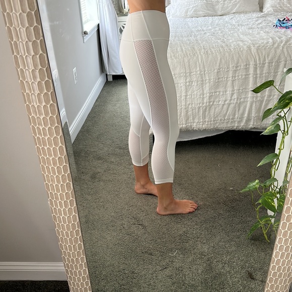 White lululemon leggings - Picture 2 of 6